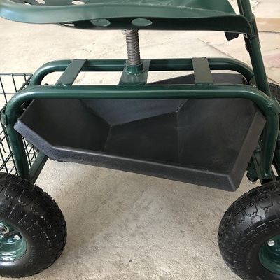 オレンジを植える用具の皿が付いている頑丈な庭の圧延の仕事の座席